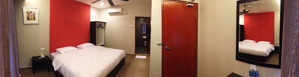 Golden Court Hotel - Tun Abdul Razak Джохор Бахру Екстериор снимка